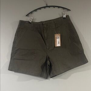 Eddie Bauer Dark Olive Women's Cargo Shorts Size 14